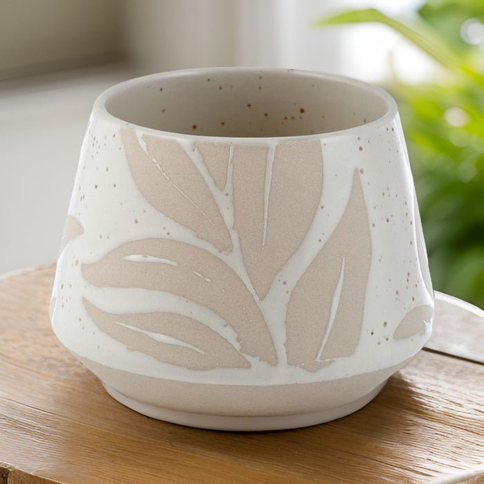 Hesperantha Detail Plant Pot-1
